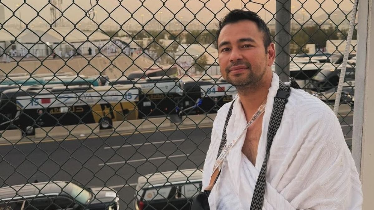 Raffi Ahmad Batalkan Perjalanan Umrah ke Taif akibat Peringatan Udara