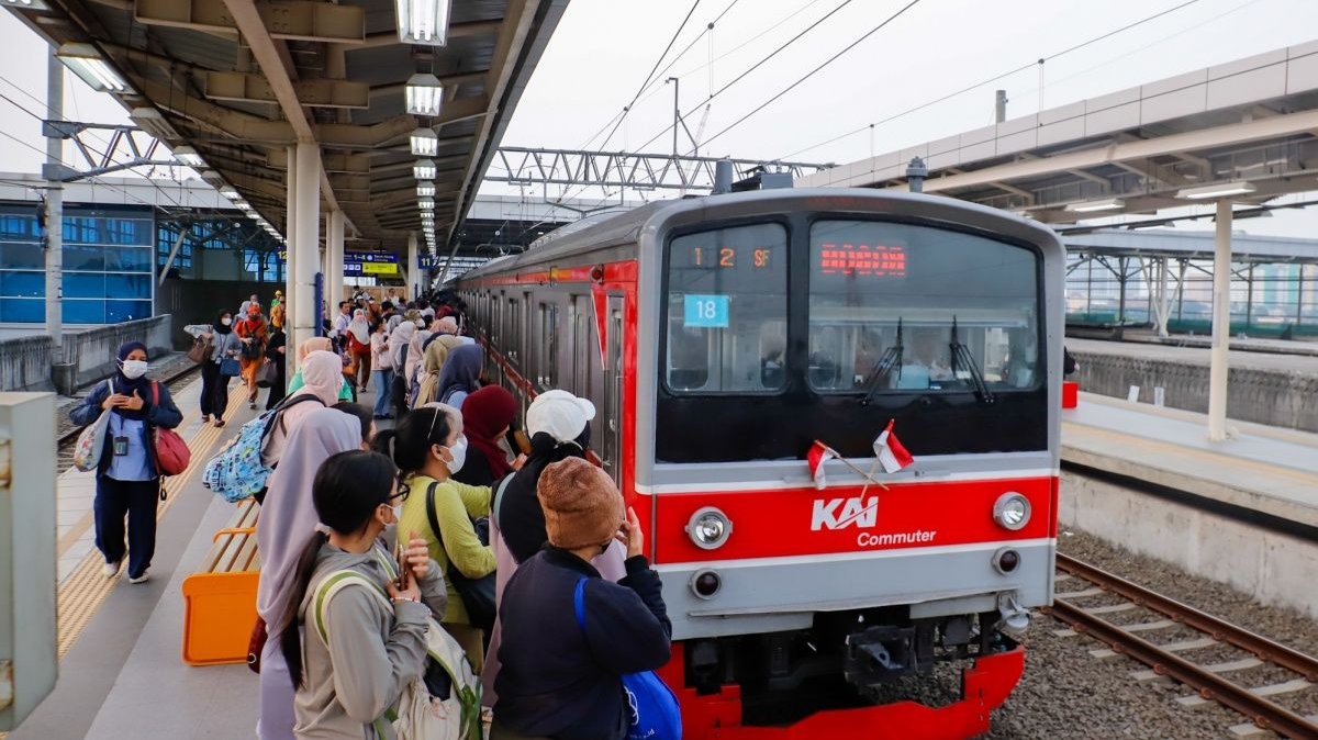 Kemenhub Desak KAI Percepat Pengadaan Delapan Rangkaian KRL